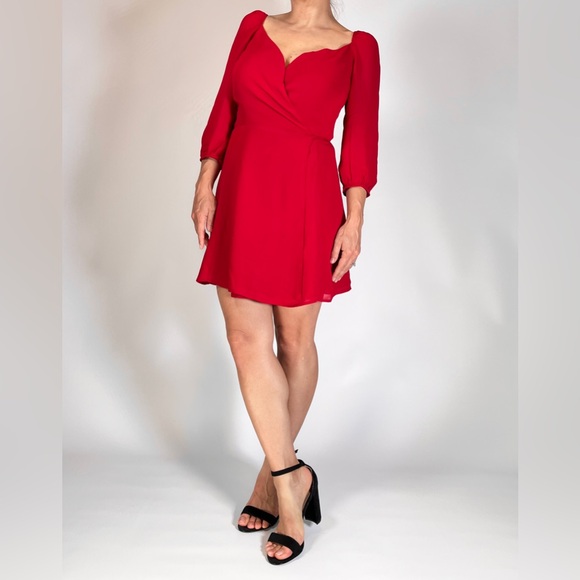 REFORMATION ♦️♦️♦️Eveleigh Lipstick red mini wrap dress ♦️ M - Picture 15 of 15